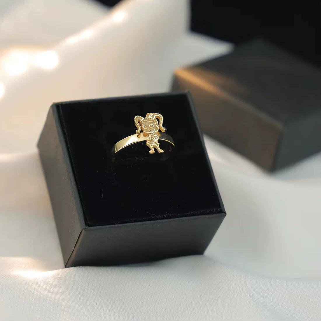 Suzie Ring